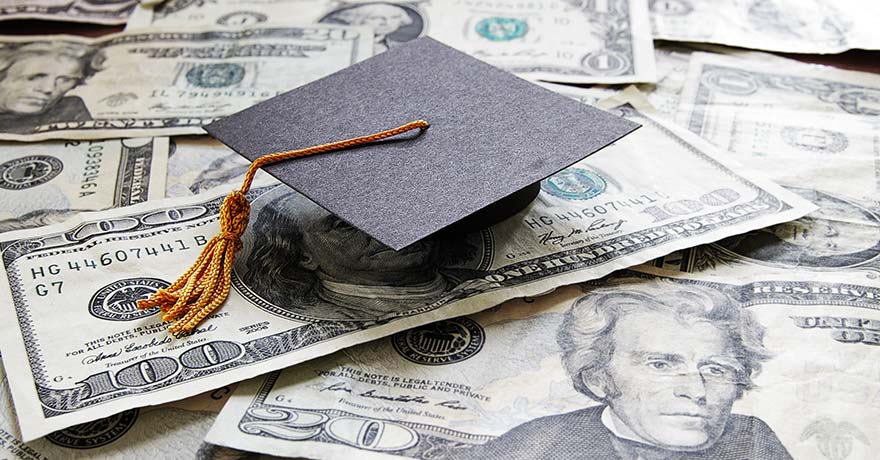 Скільки коштує навчання за кордоном: ваш гід по цінах